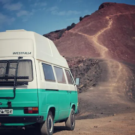 Camelvans Lanzarote California Volkswagen T3 Campsite