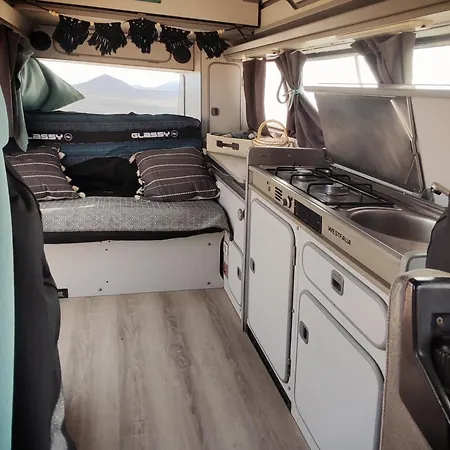 Camelvans Lanzarote California Volkswagen T3 Campsite